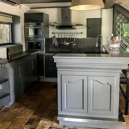 Βίλα Wonderful Cramoisi In Tropez,france *